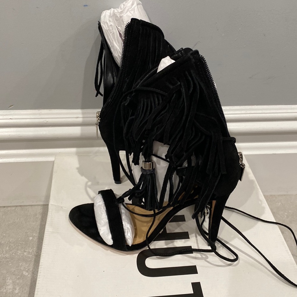 Mika heel